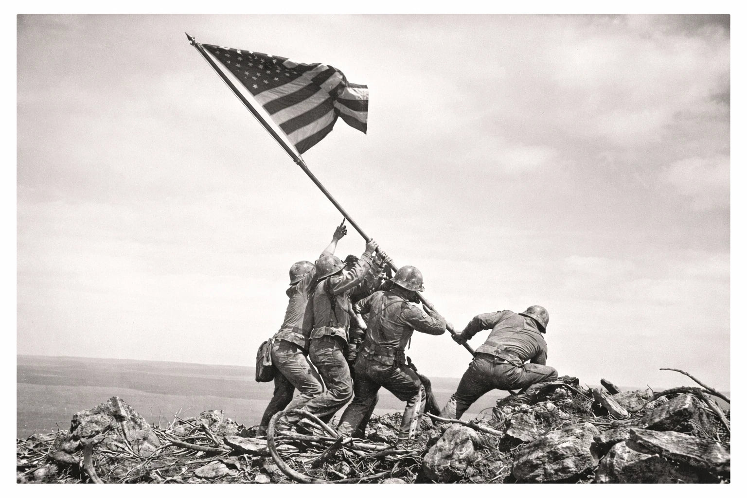 Iwo Jima Flag Raising Historical Puzzle – Joe Rosenthal 1945, 120 Pieces